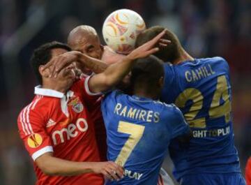 Mucha lucha y tensión en el partido.