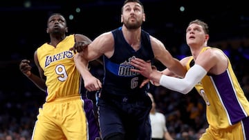 ?Est¨¢n tirando los Lakers 136 millones de d¨®lares a la basura?