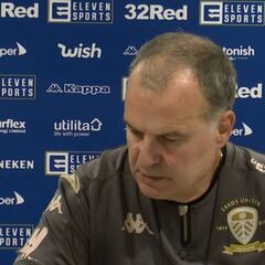 La última de Bielsa: ¡ofreció disculpas por sacar a un jugador!