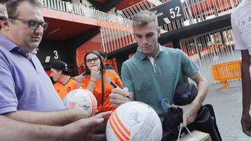 Lato o la paradoja del lateral izquierdo valencianista en Son Moix.