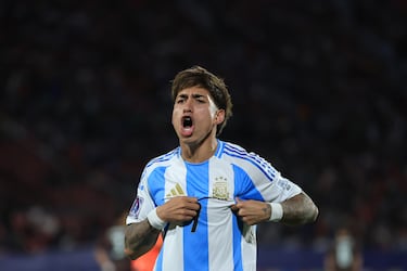 El de Vélez, con experiencia tanto en la liga argentina como en la Libertadores, formó parte del tridente ofensivo de la subcampeona.