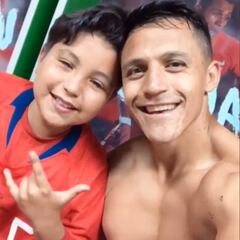El tierno video que compartió Alexis con su fanático en el camarín