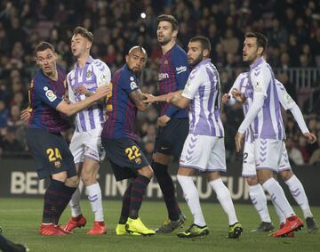 Barcelona-Real Valladolid (1-0).
Piqué fue el único del Barcelona que jugó para tumbar a un Valladolid inofensivo en ataque y con un Masip enorme. Messi marcó de penalti y falló otro.