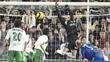 <b>DOS PUNTOS. </b>Este gol de Zizou en el minuto 93 valió dos puntos.