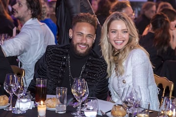 Neymar y Sasha Luss.