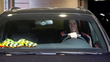 Bale y sus nuevas zapatillas