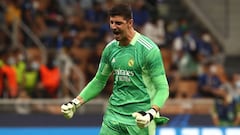 Thibaut Courtois celebra el gol de Rodrygo que dio la victoria al Real Madrid en su partido contra el Inter de Mil&aacute;n de la primera jornada de la fase de grupos de la Champions.