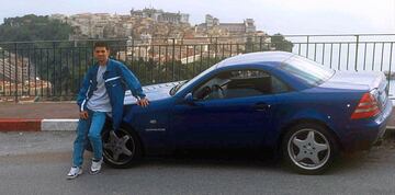 En 1999 Rafa se unió a las filas del AS Mónaco. Así era la moda en aquel entonces y éste era el auto que manejaba el mexicano. ¿Qué tal?
