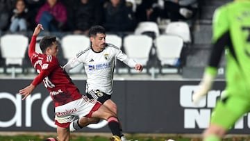 El runrún en la grada se escuchaba cuando le llegó el balón a Matos dentro del área. El lateral del Burgos aprovechó el regalo de Fer Niño; y con un potente zurdazo, puso la igualada ante el Zaragoza, en el minuto 93.