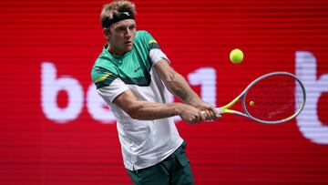 Davidovich pasa a cuartos y Zverev elimina a Verdasco