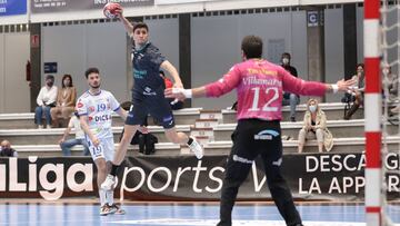 Dram¨¢tico derbi pontevedr¨¦s entre el Cisne y el Cangas