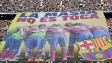 Cantera. El Barça sacó esta pancarta el 5 de abril de 2014, tres días después de la primera sanción.