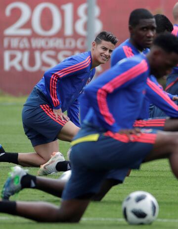 James Rodríguez fue el gran protagonista del entrenamiento de la Selección Colombia, el '10' sería inicialista ante Polonia 