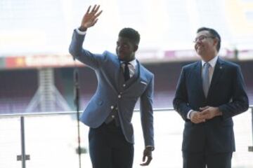 El francés fue aclamado por los aficionados que estuvieron presentes en el Camp Nou.
