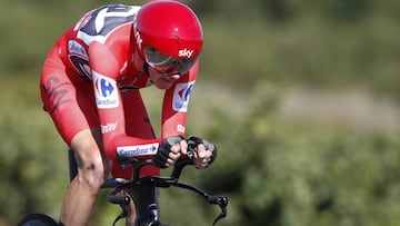 El ciclista brit&aacute;nico del equipo Sky, Chris Froome, vencedor de la contrarreloj individual, durante la etapa decimosexta de la Vuelta Ciclista a Espa&ntilde;a, con salida del Circuito de Navarra y meta en Logro&ntilde;o, con un recorrido de 40,2 kil&oacute;metros.