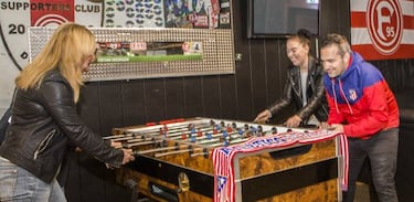 La peña del Atlético en Düsseldorf: "Vamos a por esta Champions"