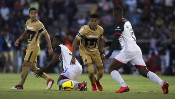 El delantero chileno cayó dentro del área, acción que el central Diego Montaño señaló como pena máxima. Además, el cobro se repitió por invasión del área.