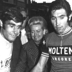 El día que Eddy Merckx se inclinó ante Luis Ocaña