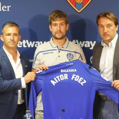 Aitor: "Primero, la permanencia; y después, soñar en grande"