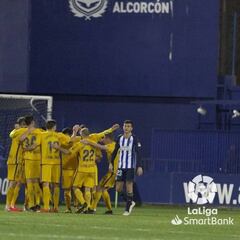 El Alcorcón recuerda lo que es ganar con los goles de Pomares, Mula y Arribas