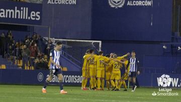 El Alcorcón recuerda lo que es ganar con los goles de Pomares, Mula y Arribas
