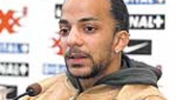 Luccin arengó a sus compañeros.