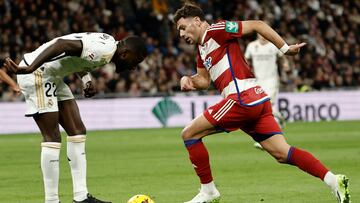 Lucas Boyé jugando con el Granada contra el Real Madrid.