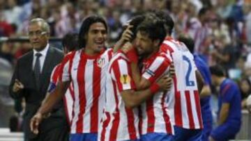 <b>ALEGRÍA. </b>Falcao y Diego celebran el segundo gol ante el Celtic.