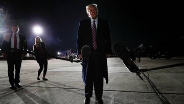 U.S. President Donald Trump reacts after learning of the death of U.S. Supreme Court Justice Ruth Bader Ginsburg, following a campaign event at the Bemidji Regional Airport in Bemidji, Minnesota, U.S., September 18, 2020. REUTERS/Tom Brenner