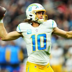 Justin Herbert, por primera vez, tendrá disponibles juntos a Mike Williams y Keenan Allen