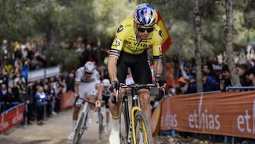 Wout van Aert, en la Copa del Mundo de Benidorm.