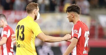 Oblak felicita a Carlos Martín en Salzburgo