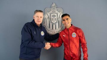 Ya fue anunciado como nuevo jugador de Chivas. Competirá con Jesús Sánchez por la titularidad y su calidad ya fue comprobada en Atlas y Cruz Azul.