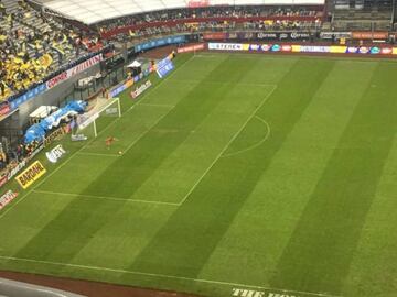 Césped del Estadio Azteca muestra mejoría