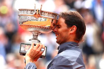 Rafael Nadal celebrando su victoria en Roland Garros 