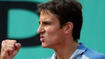 <b>NÚMERO UNO.</b> Tommy Robredo correspondió a la confianza del G-3 manteniendo a España con vida.