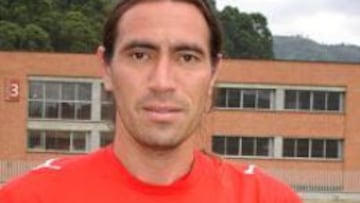 Eduardo Domínguez, hoy DT de Huracán, con la camiseta del Independiente Medellín.