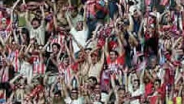 <b>FIELES.</B> Si algo no ha fallado en los dos años de estancia del Atlético en Segunda ha sido la afición.