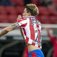 Calderón confesó que su golazo en el Clásico fue un: "a ver qué sale"