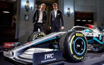 Jim Ratcliffe, a la izquierda, junto a Toto Toto Wolff en la presentación del acuerdo con Mercedes en febrero de 2020.