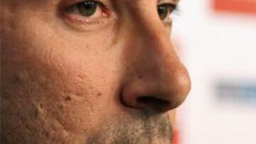 CONTRA EL CTO MUNDIAL POR EQUIPOS. "El supuesto Campeonato del Mundo es una competición totalmente distinta, no sería la Copa Davis, la filosofía sería distinta. Lo grande de la Davis es la conexión de los gadores con el público y eso se perdería totalmente, se rompería la magia", señaló.