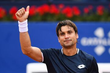 Rafael Nadal se impuso 6-3 y 6-3 sobre David Ferrer en los octavos de final del Conde de Godó de Barcelona.