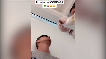 Alan Pulido realiza la prueba de covid-19 y lo comparte