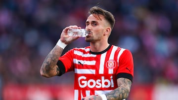 GIRONA, SPAIN - FEBRUARY 05: Aleix Garcia of Girona FC drinks water during the LaLiga Santander match between Girona FC and Valencia CF at Montilivi Stadium on February 05, 2023 in Girona, Spain. (Photo by Eric Alonso/Getty Images)
XYZ