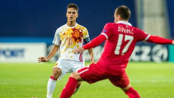 Bydgoszcz (Poland), 23/06/2017.- Serbia's Andrija Zivkovic (P) and Spain's Denis Suarez (L) in action during the UEFA European Under-21 Soccer Championship group B match between Serbia and Spain in Bydgoszcz, Poland, 23 June 2017. (España
