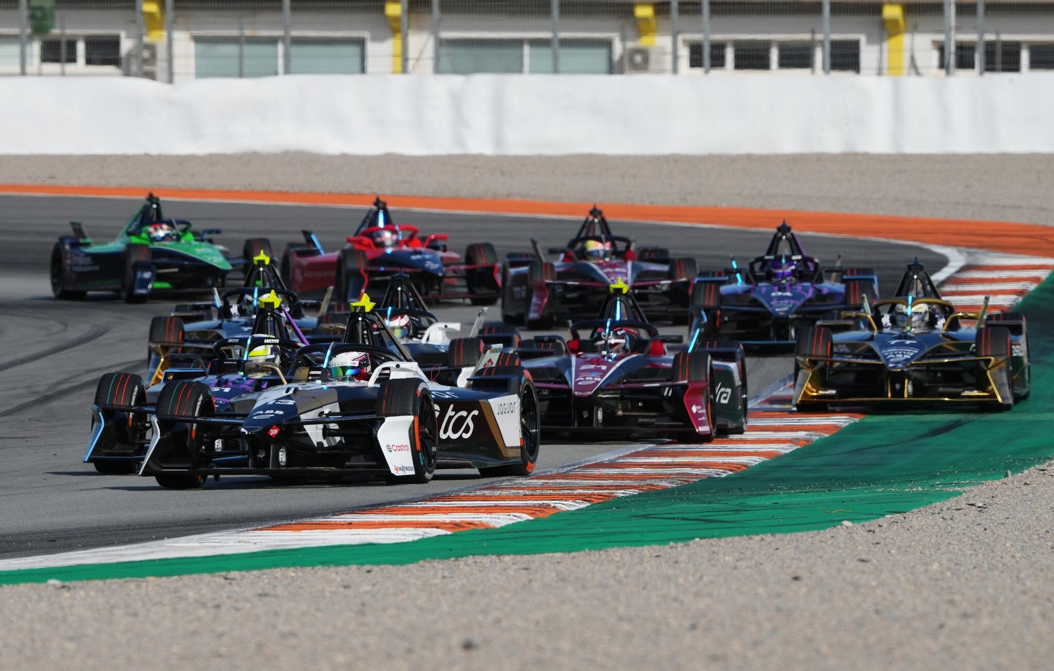 Simulación de carrera de la Fórmula E durante los test de Valencia.