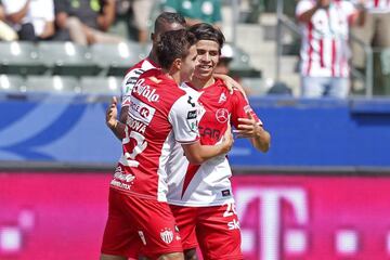 Francisco Córdova celebra su gol del triunfo con Necaxa ante Monterrey en la Super Copa MX 2018