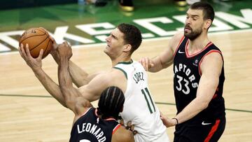 Los Bucks remontan y se ven superiores: Lopez gan車 a Marc