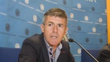 <b>CLASE MAGISTRAL. </b>Lucas Alcaraz puso de manifiesto en su conferencia sus dos décadas como técnico.