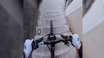 ¡Por poco! El imperdible video de un descenso en bicicleta